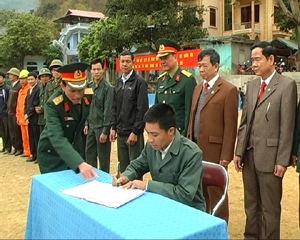 Lễ ký kết giao ước phong trào thi đua LLVT huyện Mai Châu chung sức xây dựng NTM.